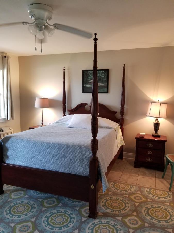 Bed & Breakfast Greenwood Plantation 3*